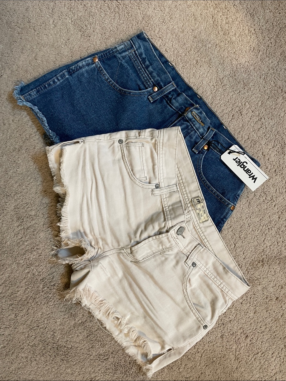 Wrangler/free people Women's Denim Shorts - Dark Blue and Cream Frayed Hem Pair